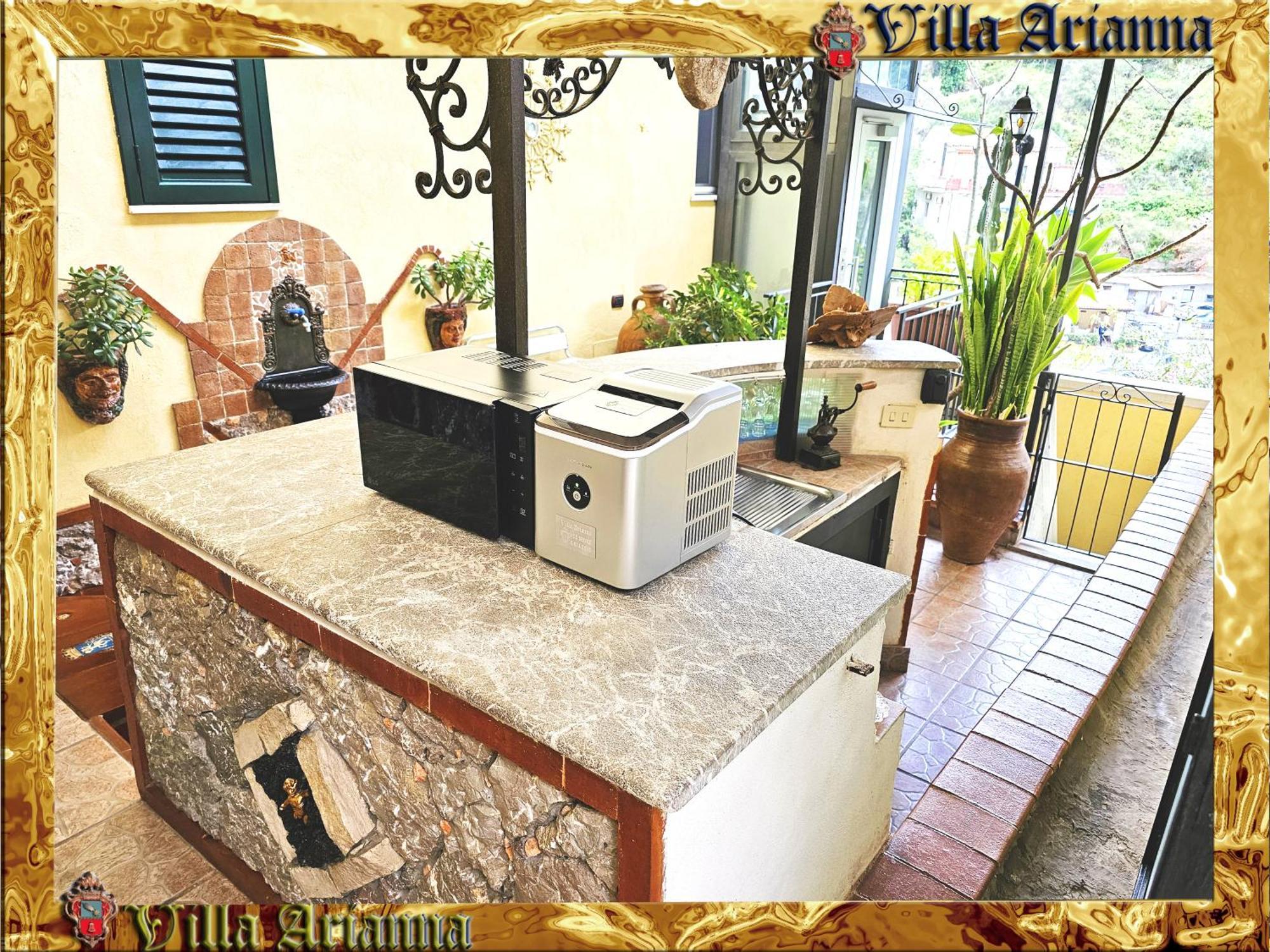 Villa Arianna B&B Taormina Exteriör bild